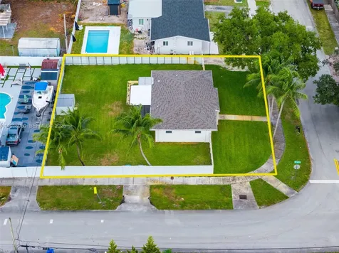 3150 SW 39th Avenue West Park FL 33023