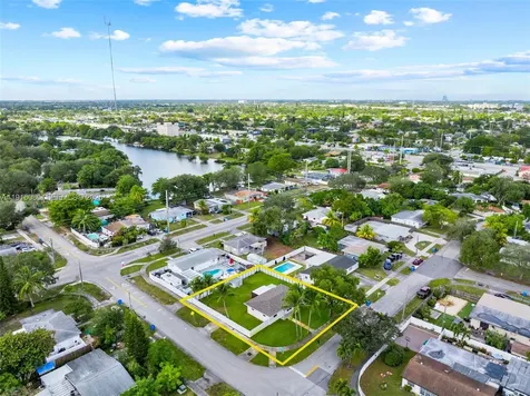 3150 SW 39th Avenue West Park FL 33023