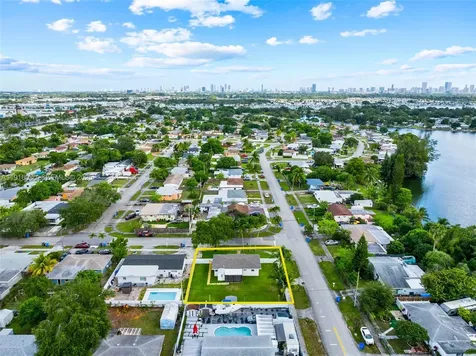 3150 SW 39th Avenue West Park FL 33023