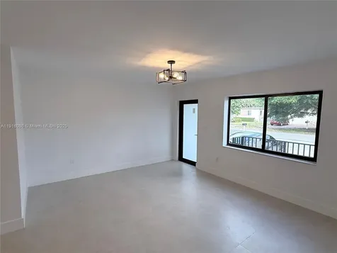 272 E 54th Street Hialeah FL 33013