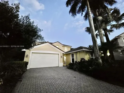 2019 Harbor View Circle Weston FL 33327