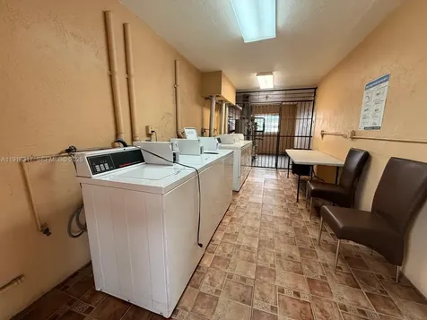 1280 W 54th Street Hialeah FL 33012