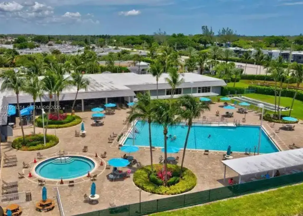 116 Tuscany B Delray Beach FL 33446