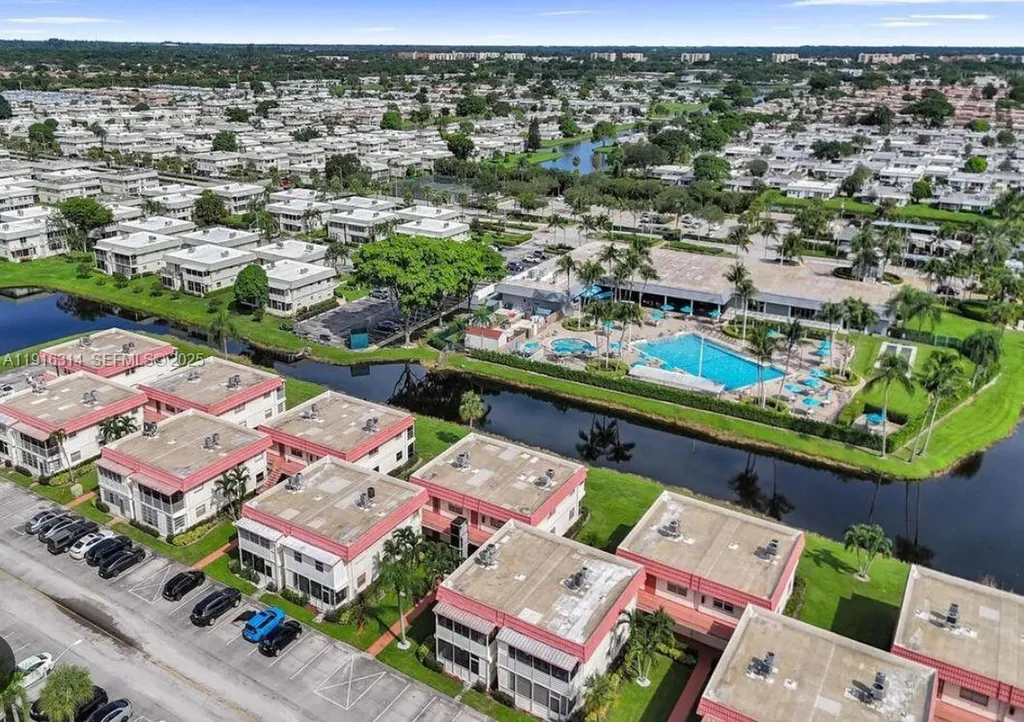 116 Tuscany B Delray Beach FL 33446