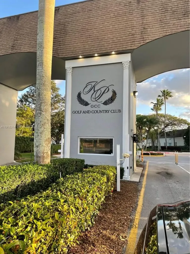 116 Tuscany B Delray Beach FL 33446