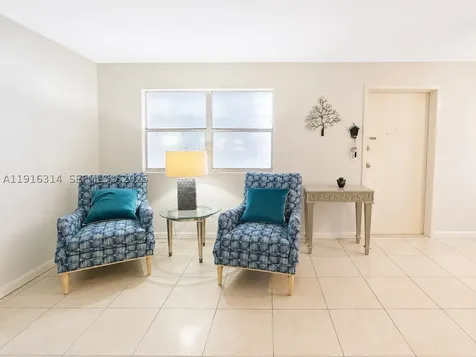 116 Tuscany B Delray Beach FL 33446