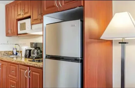 19201 Collins Avenue Sunny Isles Beach FL 33160