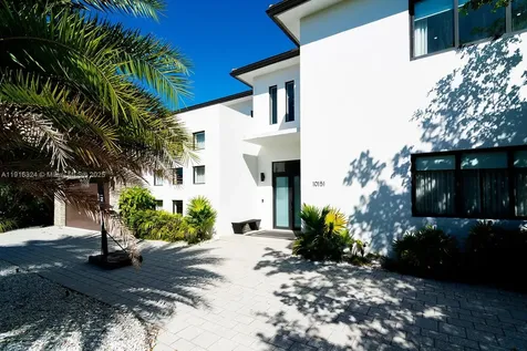 10151 SW 3rd Street Plantation FL 33324