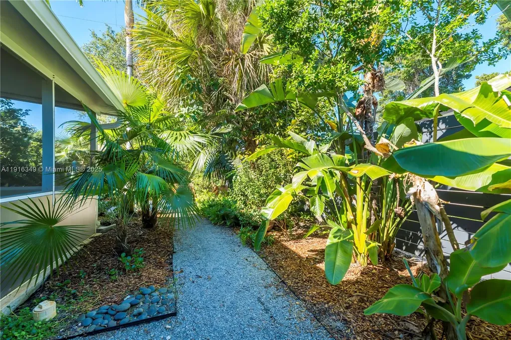 2333 SW 34th Way Fort Lauderdale FL 33312