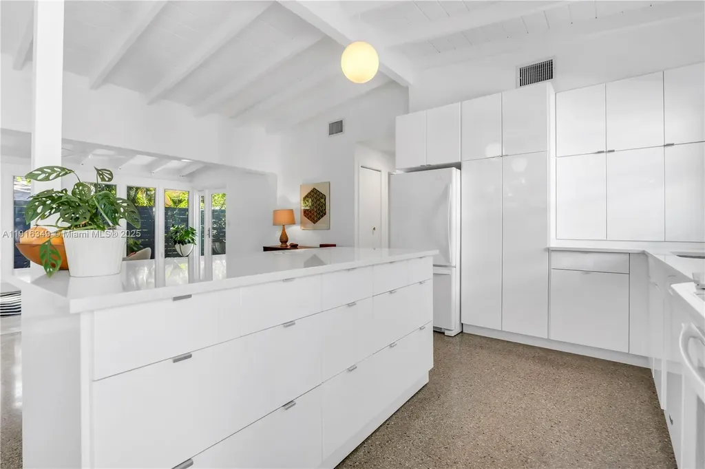 2333 SW 34th Way Fort Lauderdale FL 33312