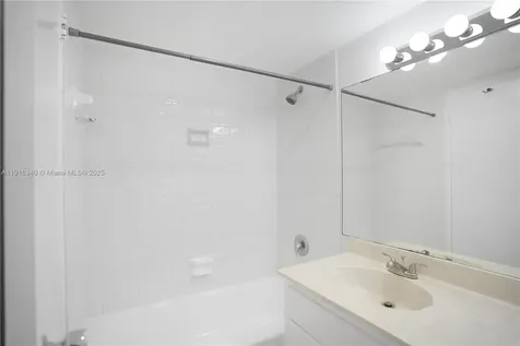 800 West Avenue Miami Beach FL 33139