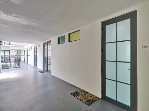 4100 SW 64th Avenue Davie FL 33314