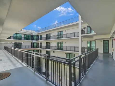 4100 SW 64th Avenue Davie FL 33314