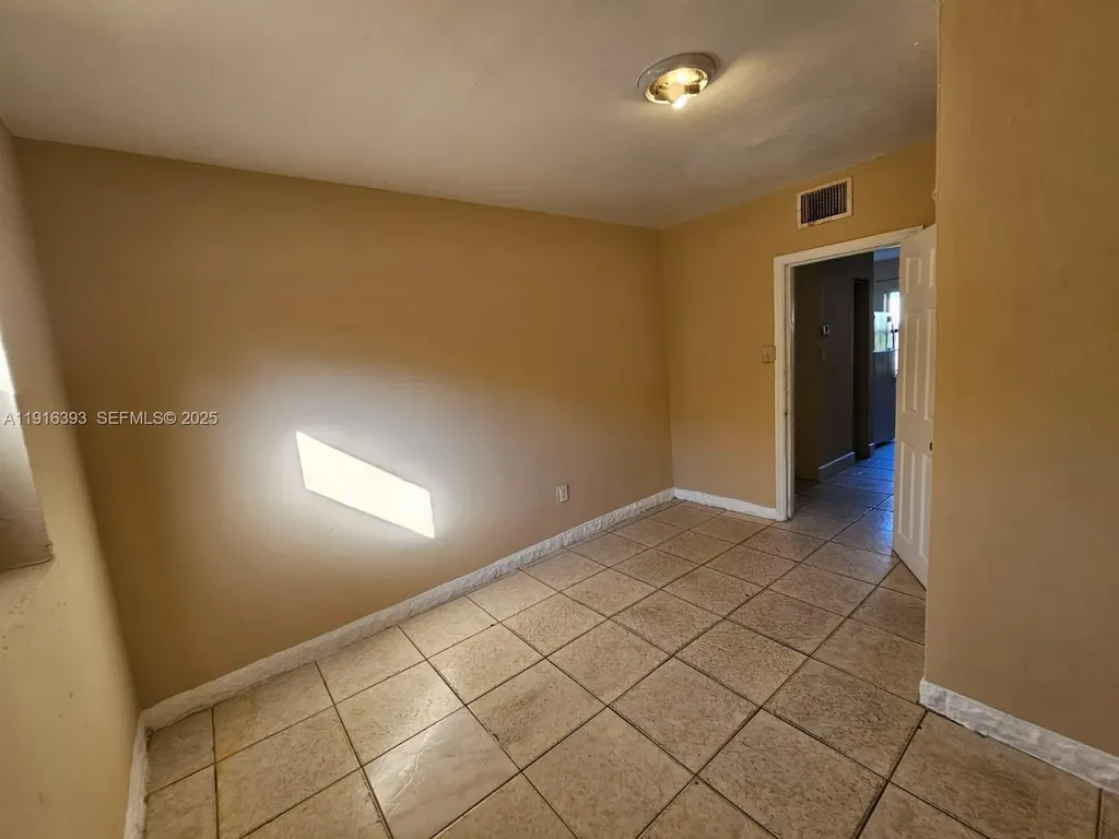 2712 NW 14th Street Fort Lauderdale FL 33311