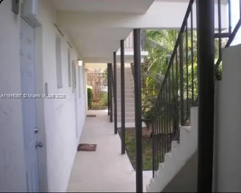3680 Oak Avenue Miami FL 33133
