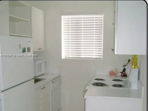 3680 Oak Avenue Miami FL 33133