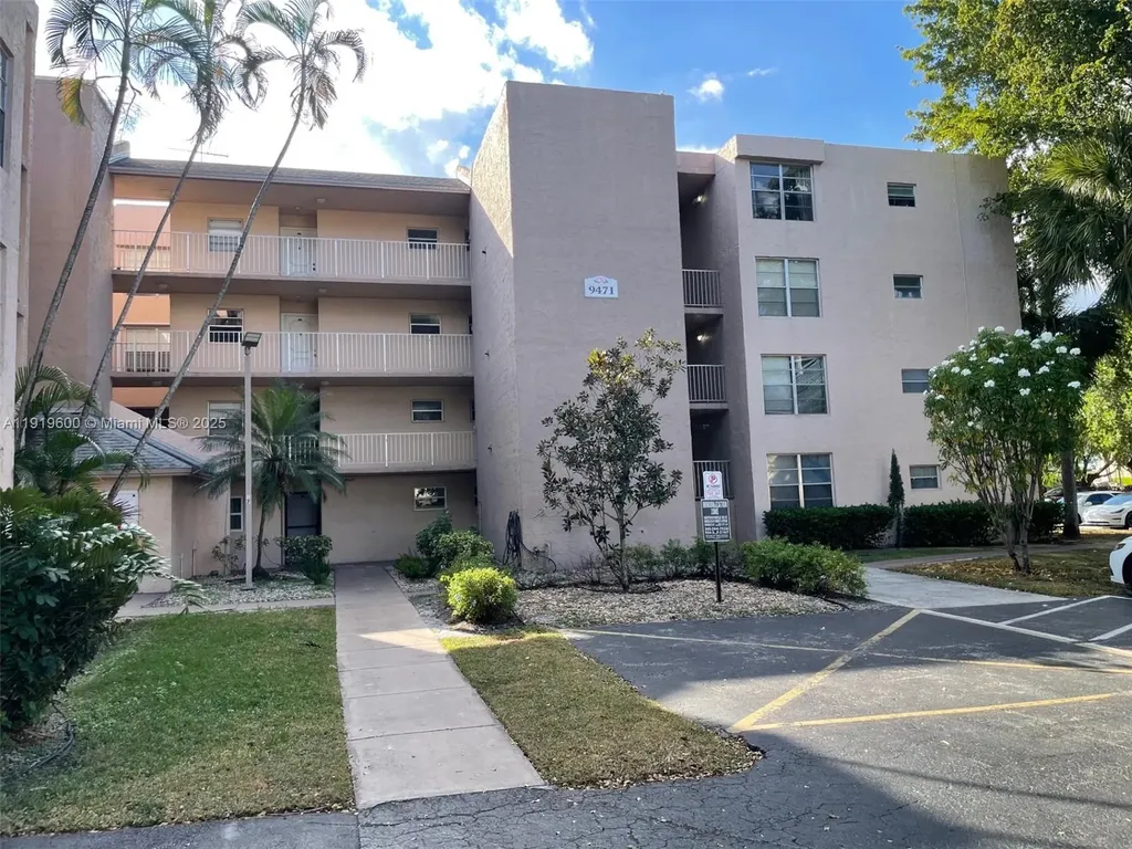 9471 Evergreen Place Davie FL 33324