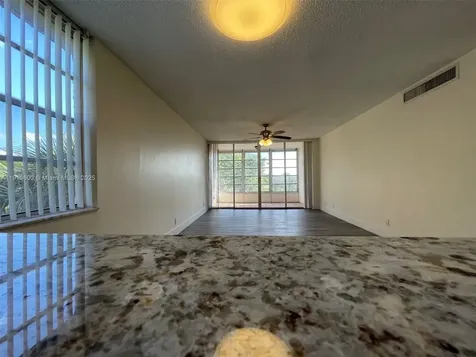 9471 Evergreen Place Davie FL 33324