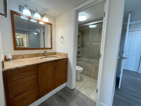 9471 Evergreen Place Davie FL 33324