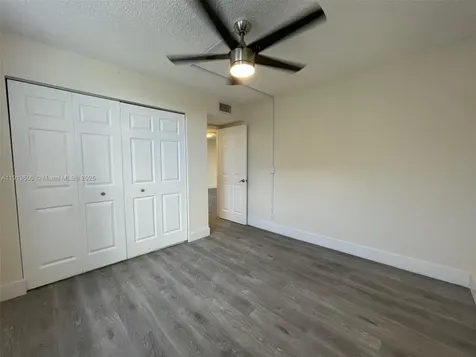 9471 Evergreen Place Davie FL 33324