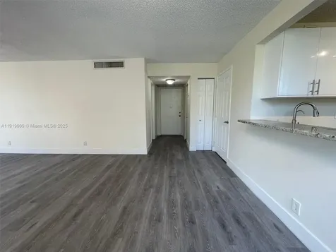 9471 Evergreen Place Davie FL 33324