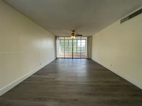 9471 Evergreen Place Davie FL 33324