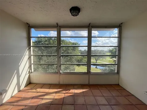 9471 Evergreen Place Davie FL 33324