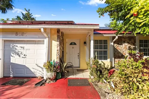 8107 SW 19th Street North Lauderdale FL 33068