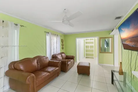8107 SW 19th Street North Lauderdale FL 33068
