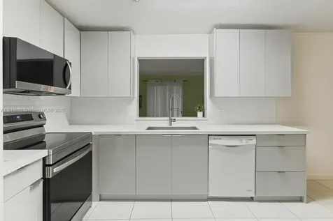 8107 SW 19th Street North Lauderdale FL 33068
