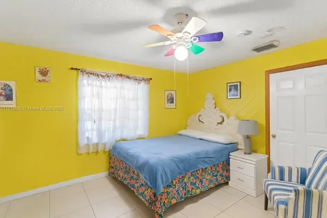 8107 SW 19th Street North Lauderdale FL 33068