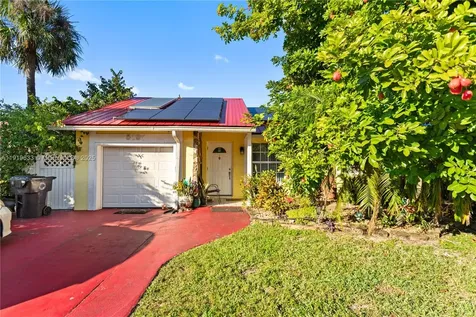 8107 SW 19th Street North Lauderdale FL 33068