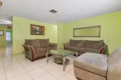 8107 SW 19th Street North Lauderdale FL 33068