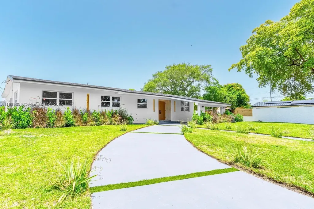 19661 NE 10th Place Miami FL 33179