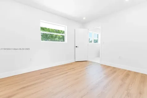 19661 NE 10th Place Miami FL 33179