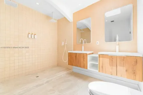 19661 NE 10th Place Miami FL 33179