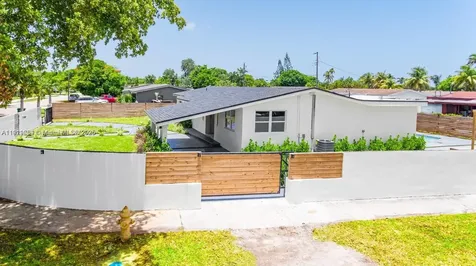 19661 NE 10th Place Miami FL 33179