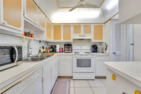 8901 NW 38th Drive Coral Springs FL 33065