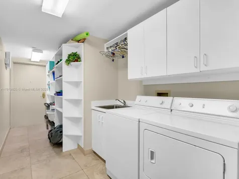 445 Grand Bay Drive Key Biscayne FL 33149