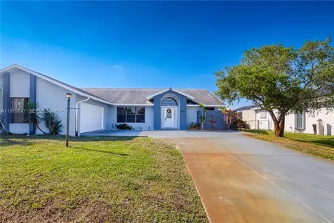 5402 NW Emblem Street Port St. Lucie FL 34983