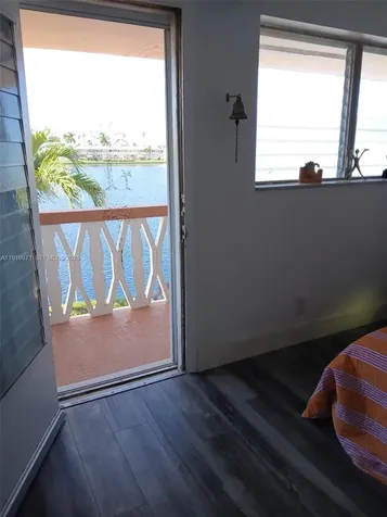 1000 SW 10th Terrace Hallandale Beach FL 33009