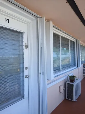 1000 SW 10th Terrace Hallandale Beach FL 33009