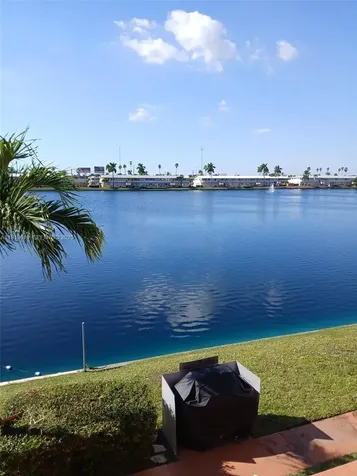 1000 SW 10th Terrace Hallandale Beach FL 33009