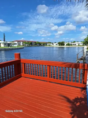 5803 NW 86th Terrace Tamarac FL 33321