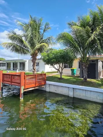 5803 NW 86th Terrace Tamarac FL 33321