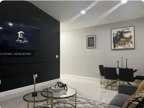 933 NW 2nd Avenue Fort Lauderdale FL 33311