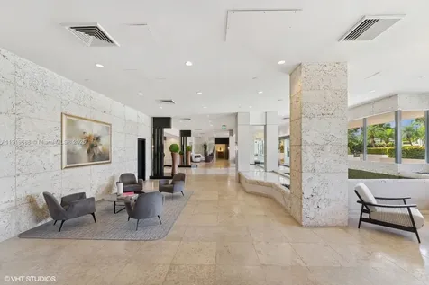 1000 W Island Boulevard Aventura FL 33160