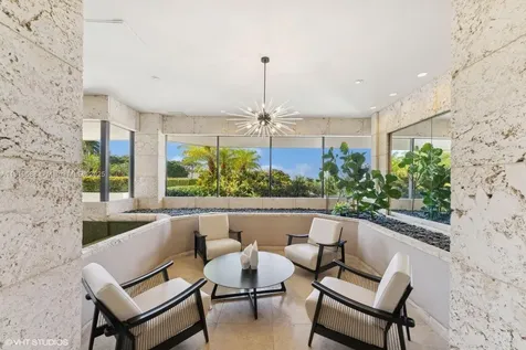 1000 W Island Boulevard Aventura FL 33160
