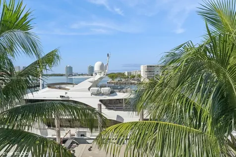 1000 W Island Boulevard Aventura FL 33160