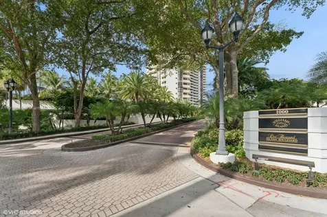 1000 W Island Boulevard Aventura FL 33160